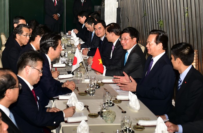 Thủ tướng Nguyễn Tấn Dũng gặp Thủ tướng Nhật Bản