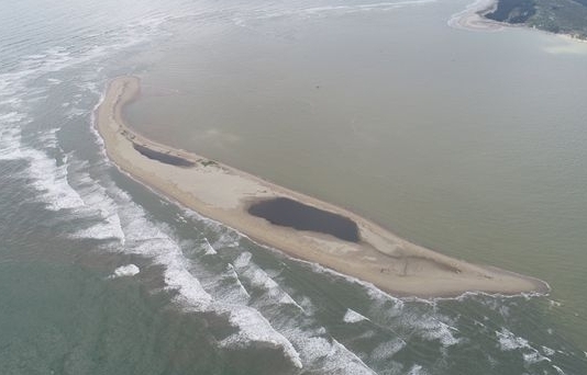Đảo nổi giữa biển Hội An bất ngờ giảm 1,5ha