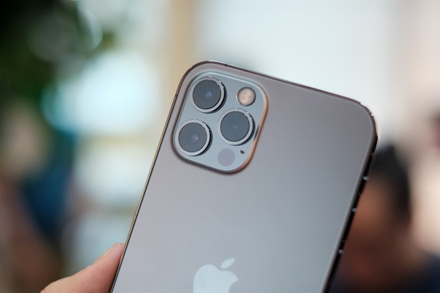 iPhone 12 xách tay giảm mạnh sau 1 tuần về Việt Nam, mã VN/A lên ngôi - 1
