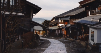 Từ chiếc vòng quay 113 tuổi nghĩ về văn hoá bảo tồn của Nhật