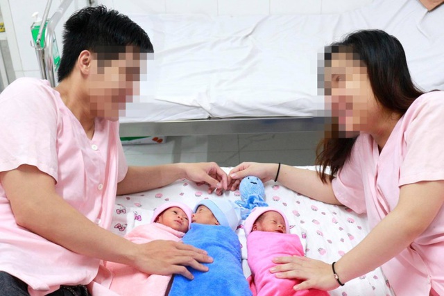 6 em bé chào đời từ 2 ca tam thai tự nhiên hiếm gặp - 2