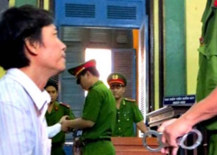 Y án 4 năm tù, nguyên phóng viên Hoàng Khương bị bắt tại tòa