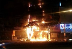 Hà Nội: Cháy thẩm mỹ viện trên đường Kim Mã