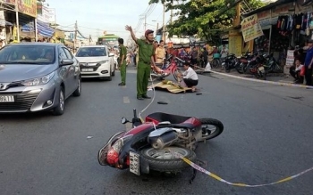 Va chạm xe máy, người đàn ông không đội mũ bảo hiểm tử vong