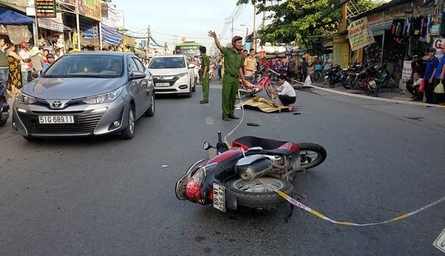 va cham xe may nguoi dan ong khong doi mu bao hiem tu vong