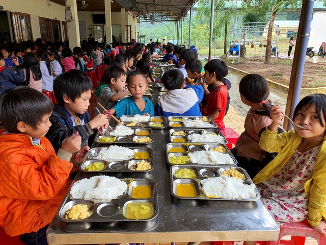 15 nghìn đồng/3 bữa ăn/ngày cho học sinh miền núi: Thầy cô đau đầu - 3