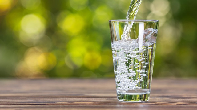 Cần biết điều này khi uống nước để không hại sức khỏe - 1