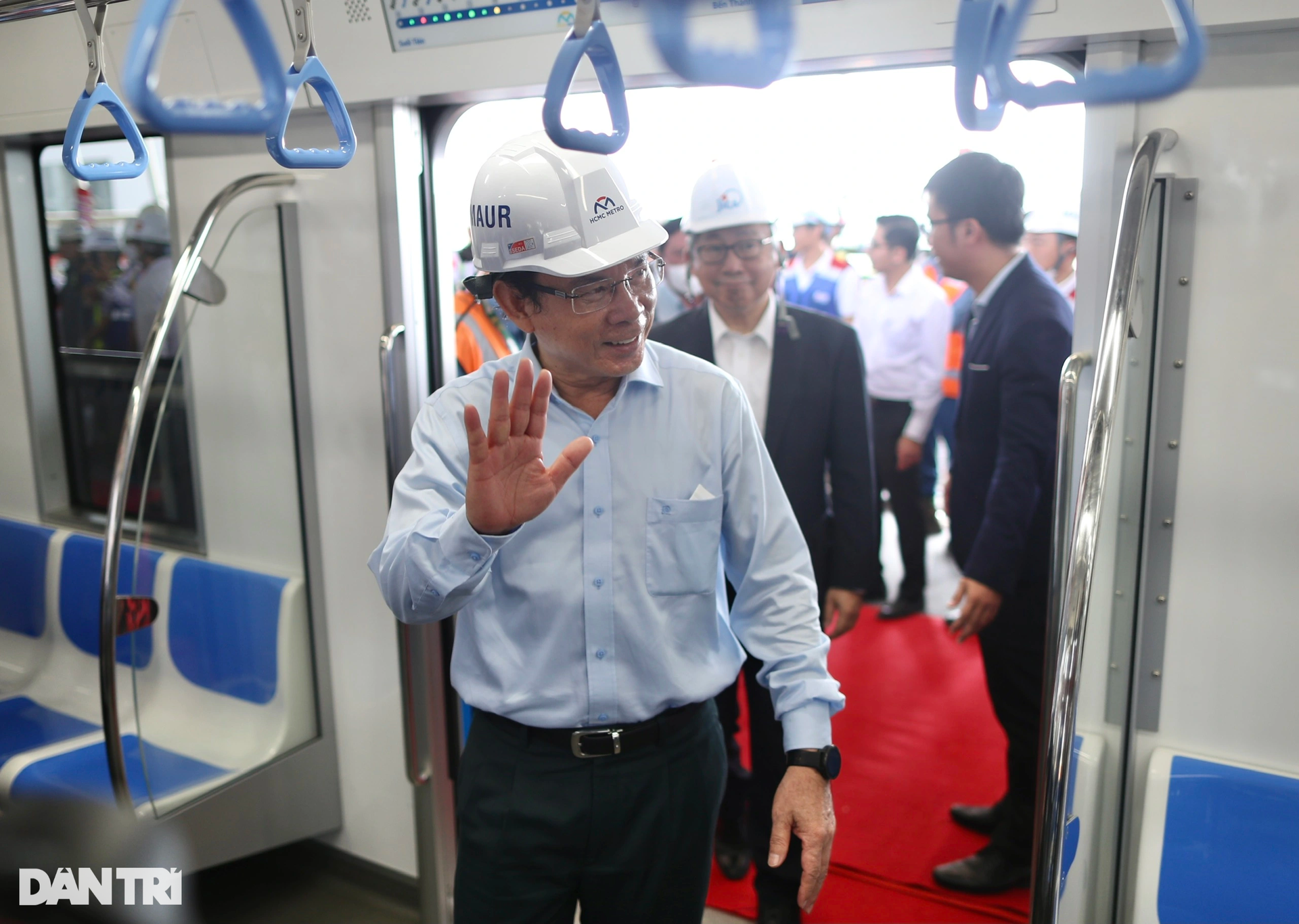 Người dân TPHCM hào hứng thử nghiệm tàu metro số 1 Bến Thành - Suối Tiên - 3