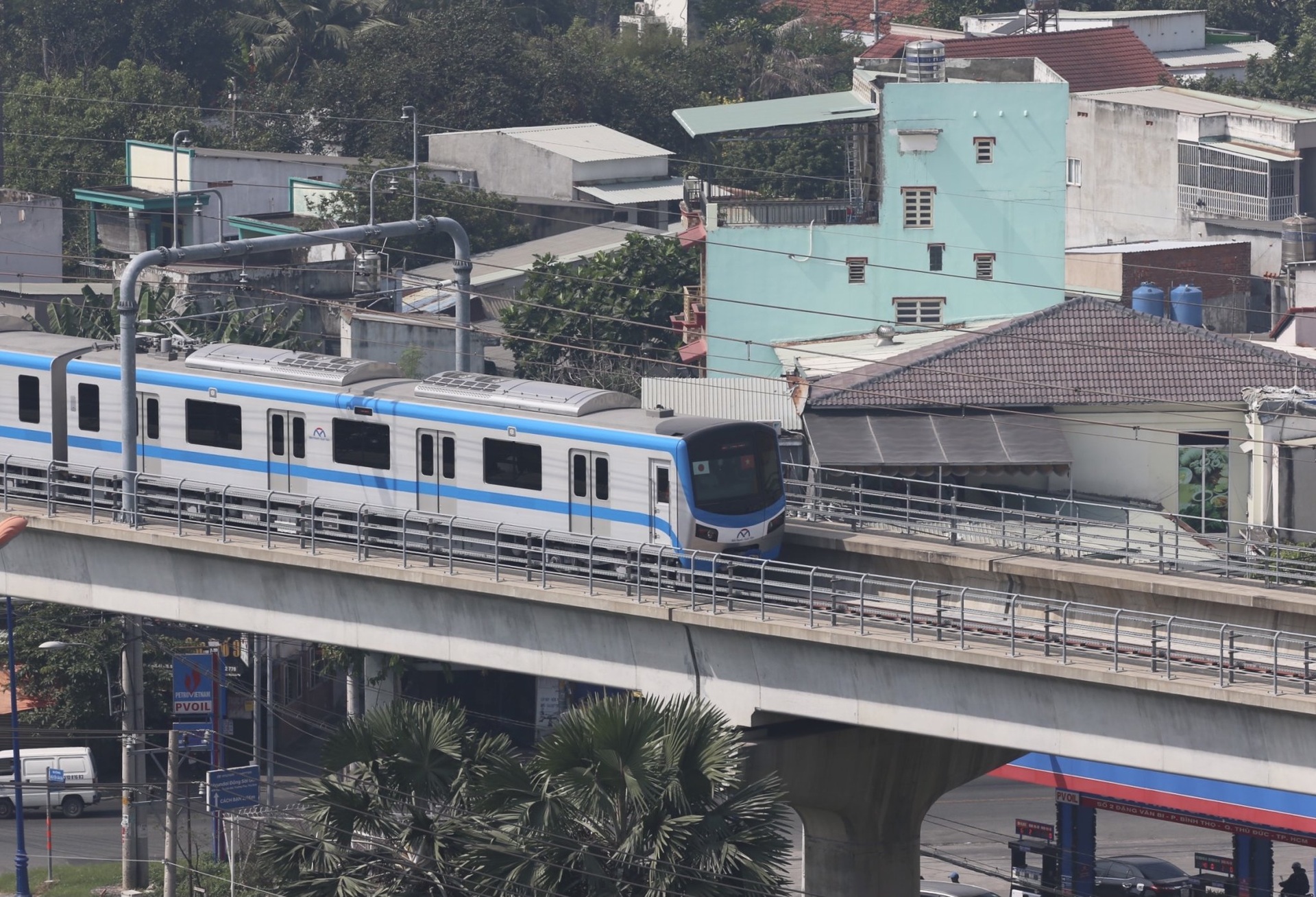 Người dân TPHCM hào hứng thử nghiệm tàu metro số 1 Bến Thành - Suối Tiên - 9
