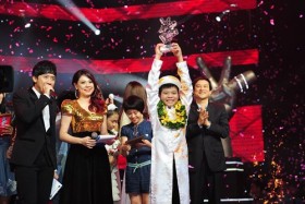 Nguyễn Quang Anh đăng quang quán quân The Voice Kids 2013