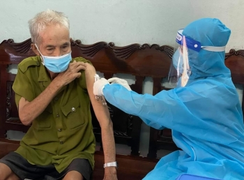 Hà Nội: Rà soát, tăng cường tiêm vắc xin cho các trường hợp có nguy cơ cao