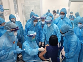 Hà Nội: Phấn đấu tiêm đủ 2 mũi vắc xin phòng Covid-19 cho 70% dân số