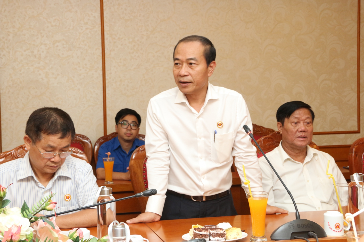 Đồng chí Phạm Quang Dũng - Chủ tịch Hội CCB Tập đoàn phát biểu tại buổi gặp mặt các CCB
