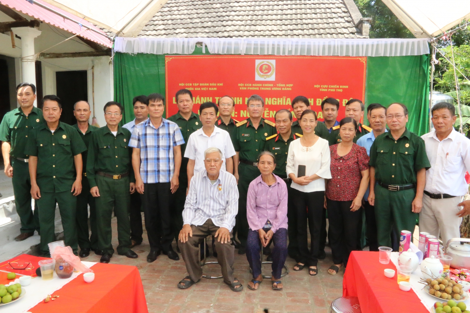 Hội CCB Tập đoàn thăm, tặng quà thương bệnh binh và hỗ trợ xây nhà nghĩa tình đồng đội tại tỉnh Phú Thọ