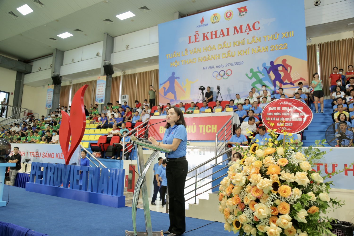 Chủ tịch Công đoàn Dầu khí Việt Nam Nghiêm Thùy Lan phát biểu khai mạc Chủ tịch Công đoàn Dầu khí Việt Nam Nghiêm Thùy Lan phát biểu khai mạc