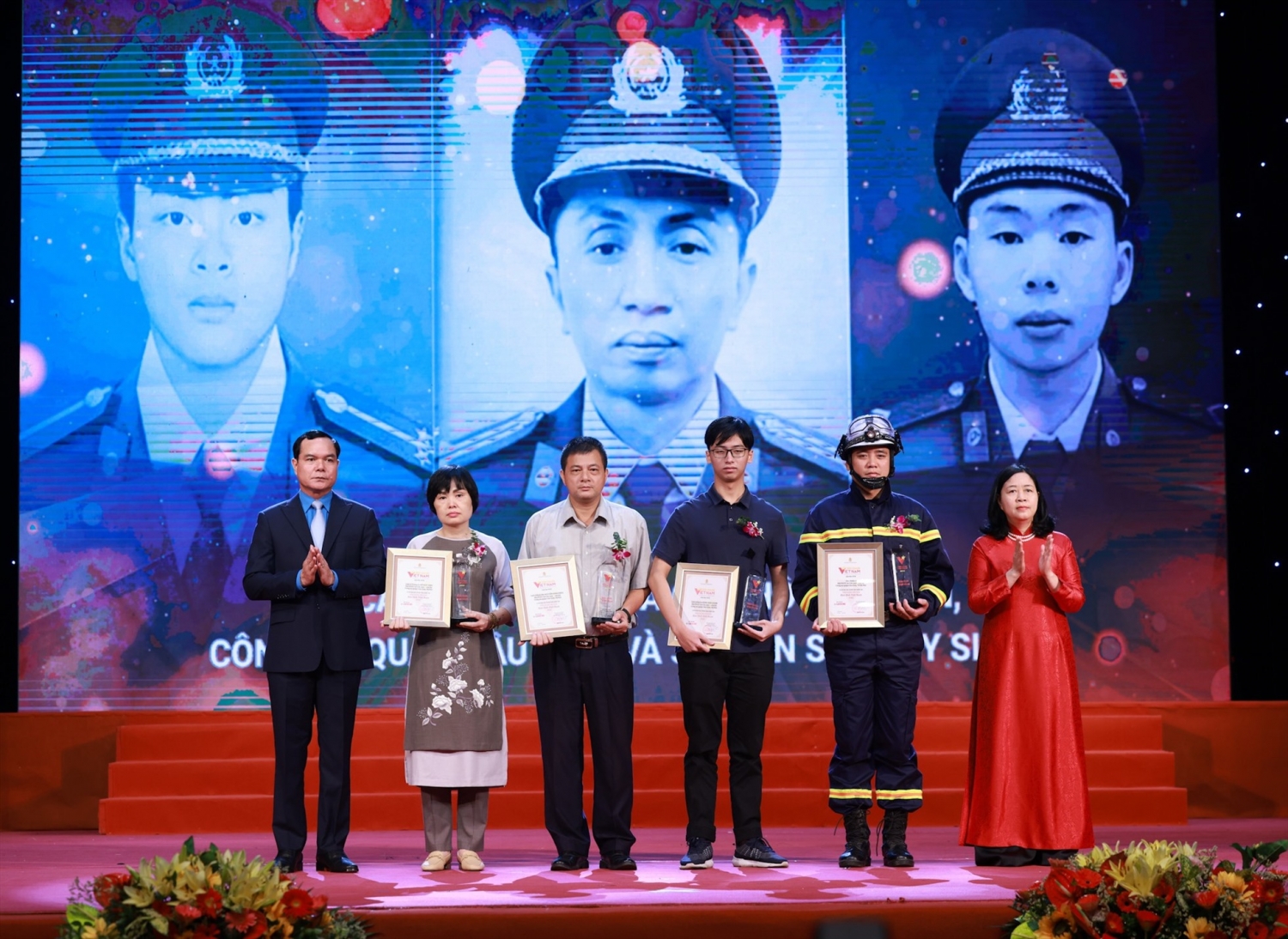 Vinh danh tập thể PTSC tại Chương trình Vinh quang Việt Nam 2022