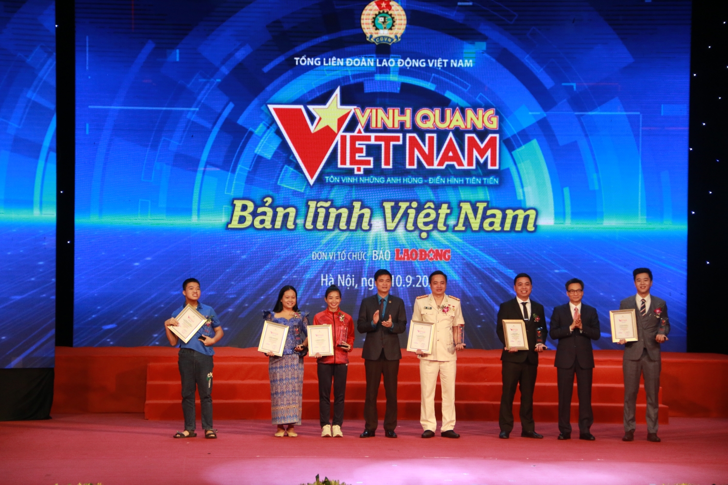 Vinh danh tập thể PTSC tại Chương trình Vinh quang Việt Nam 2022