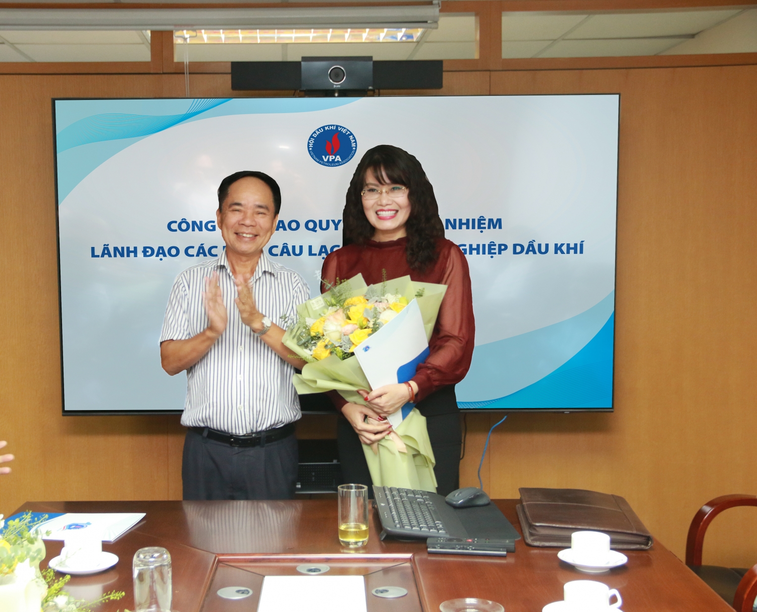 Trao quyết định bổ nhiệm lãnh đạo các Ban thuộc Hội Dầu khí Việt Nam nhiệm kỳ 2022-2027