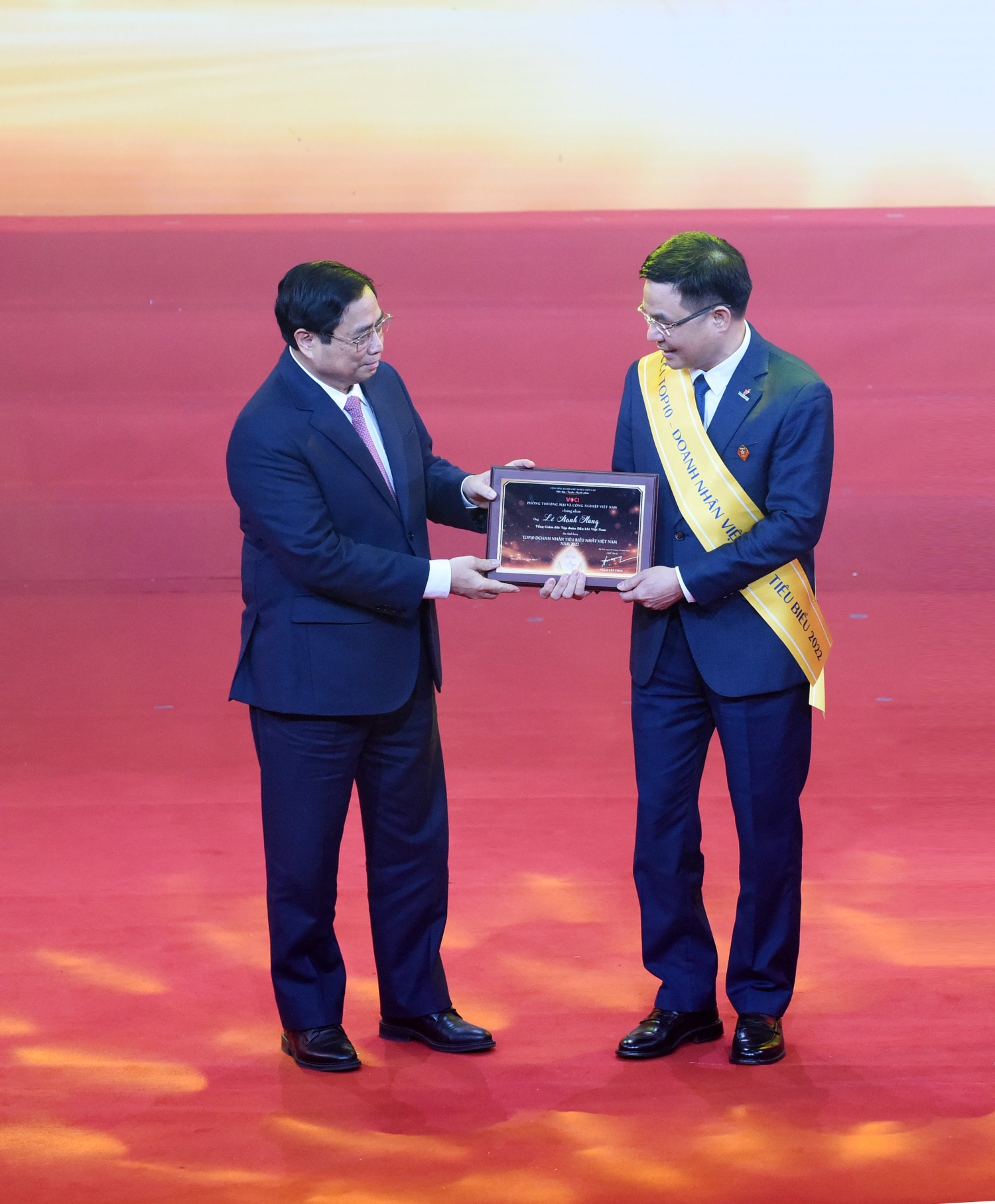 Tổng giám đốc Petrovietnam Lê Mạnh Hùng được vinh danh Doanh nhân tiêu biểu nhất Việt Nam năm 2022"