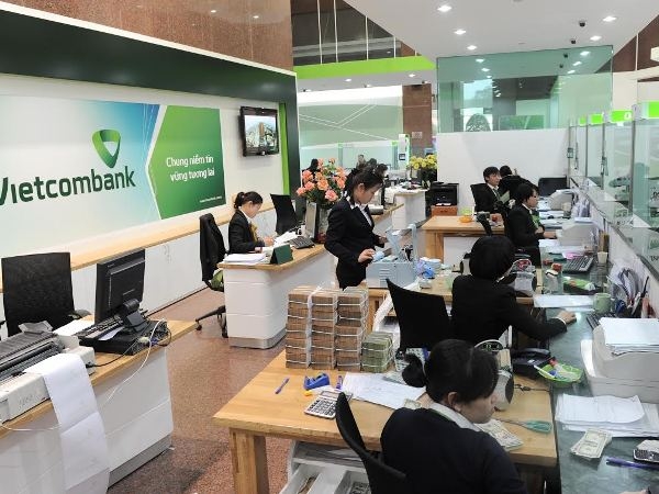 Tin nhanh ngân hàng ngày 17/7: Vietcombank giảm lãi suất cho vay hỗ trợ khách hàng bị ảnh hưởng bởi COVID-19