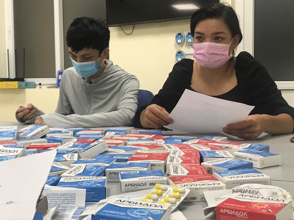 Hà Nội: Quận Bắc Từ Liêm thu giữ hàng nghìn viên thuốc điều trị Covid-19 nhập lậu