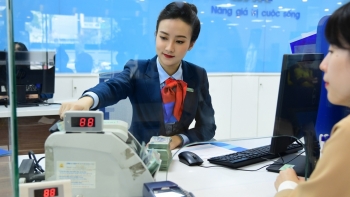 Tin nhanh ngân hàng ngày 18/11: VietinBank ưu đãi dịch vụ mở tài khoản số đẹp