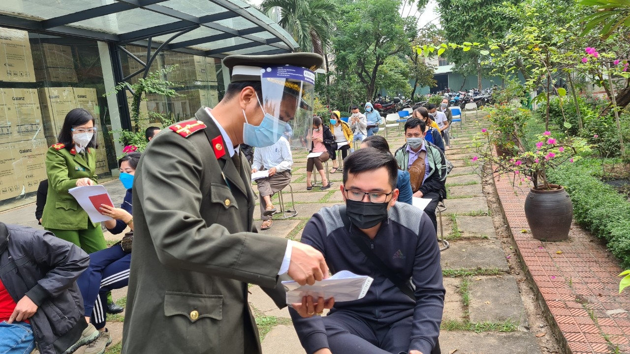 Bắc Từ Liêm ( Hà Nội): Triển khai thu nhận hồ sơ cấp CCCD có gắn chíp điện tử cho công dân tại Cụm Công nghiệp Phú Minh