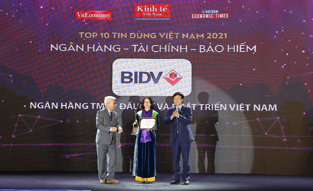 Thẻ tín dụng BIDV Visa Platinum Cashback Online lọt Top 10 Tin dùng Việt Nam 2021