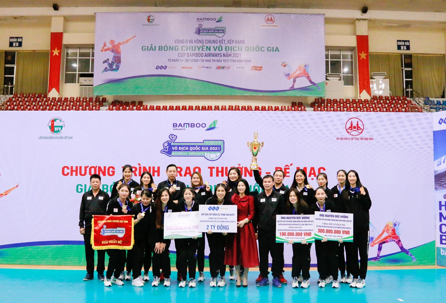 Đội Thông tin - FLC và Tràng An Ninh Bình vô địch