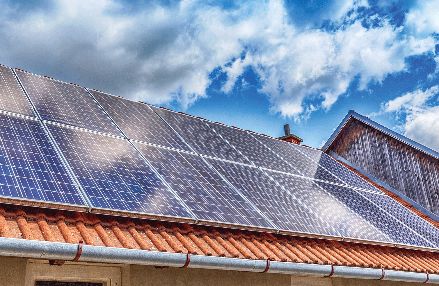 Cần gia hạn chính sách hỗ trợ điện mặt trời áp mái