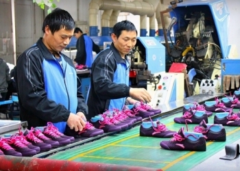 Việt Nam chỉ đứng sau Trung Quốc về lượng giày dép xuất khẩu