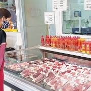Tăng lượng nhập khẩu vẫn khó “hạ nhiệt” giá thịt lợn từ nay đến cuối năm?