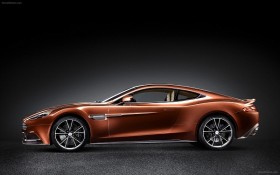 Aston Martin Vanquish là "siêu xe đẹp nhất Paris"