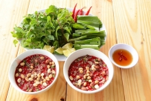 Những món ăn Việt khiến khách nước ngoài "lắc đầu lè lưỡi"