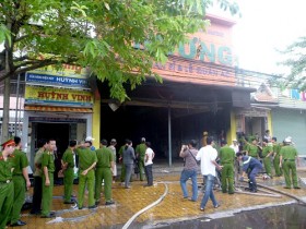 Tiền Giang: Cháy lớn tại cửa hàng thời trang