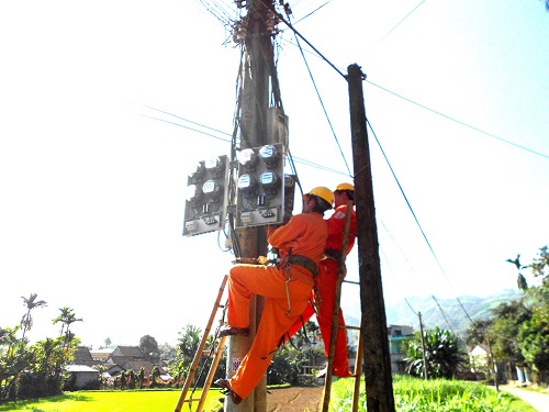98,34% hộ dân nông thôn, miền núi ở miền Trung đã có điện lưới Quốc gia