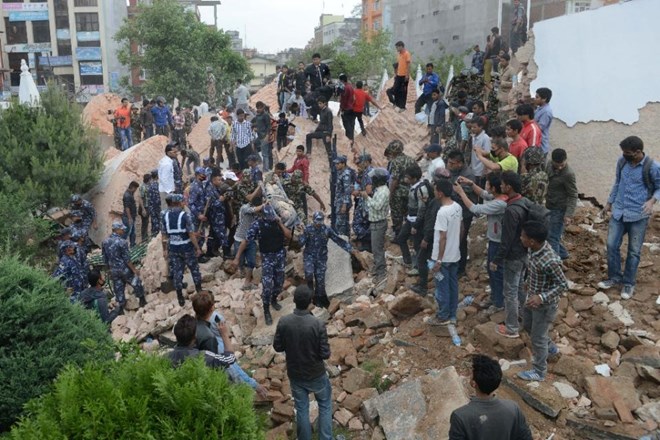 Gần 700 người thiệt mạng sau trận động đất ở Nepal