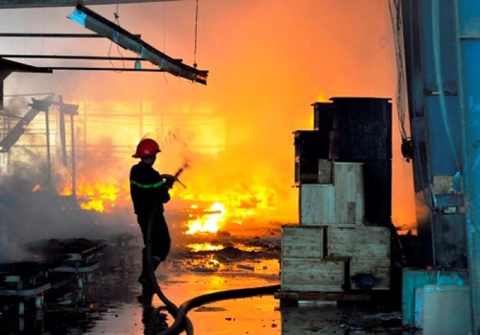 Đồng Nai: Cháy lớn tại xưởng gỗ