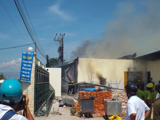 TP Nha Trang: Cháy lớn tại công ty thủy sản 