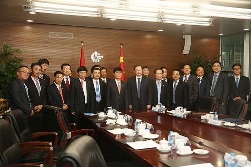 Chủ tịch Hội đồng Thành viên Tập đoàn Dầu khí Việt Nam thăm và làm việc với Tổng công ty Dầu Hải dương Quốc gia Trung Quốc.