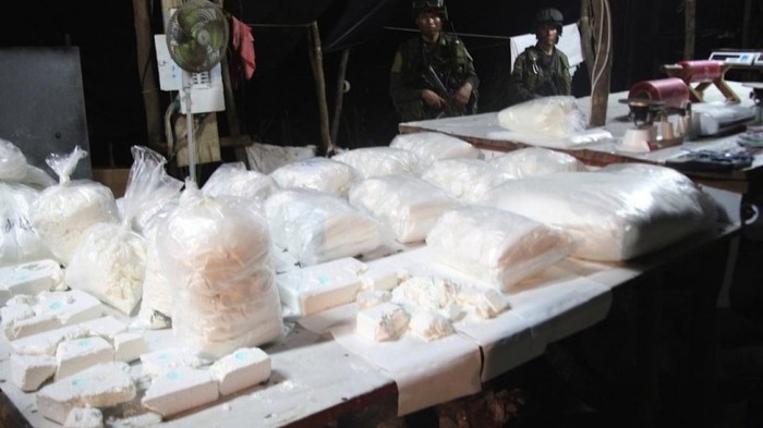 colombia bat giu thuyen cao toc cho 650 kg cocaine
