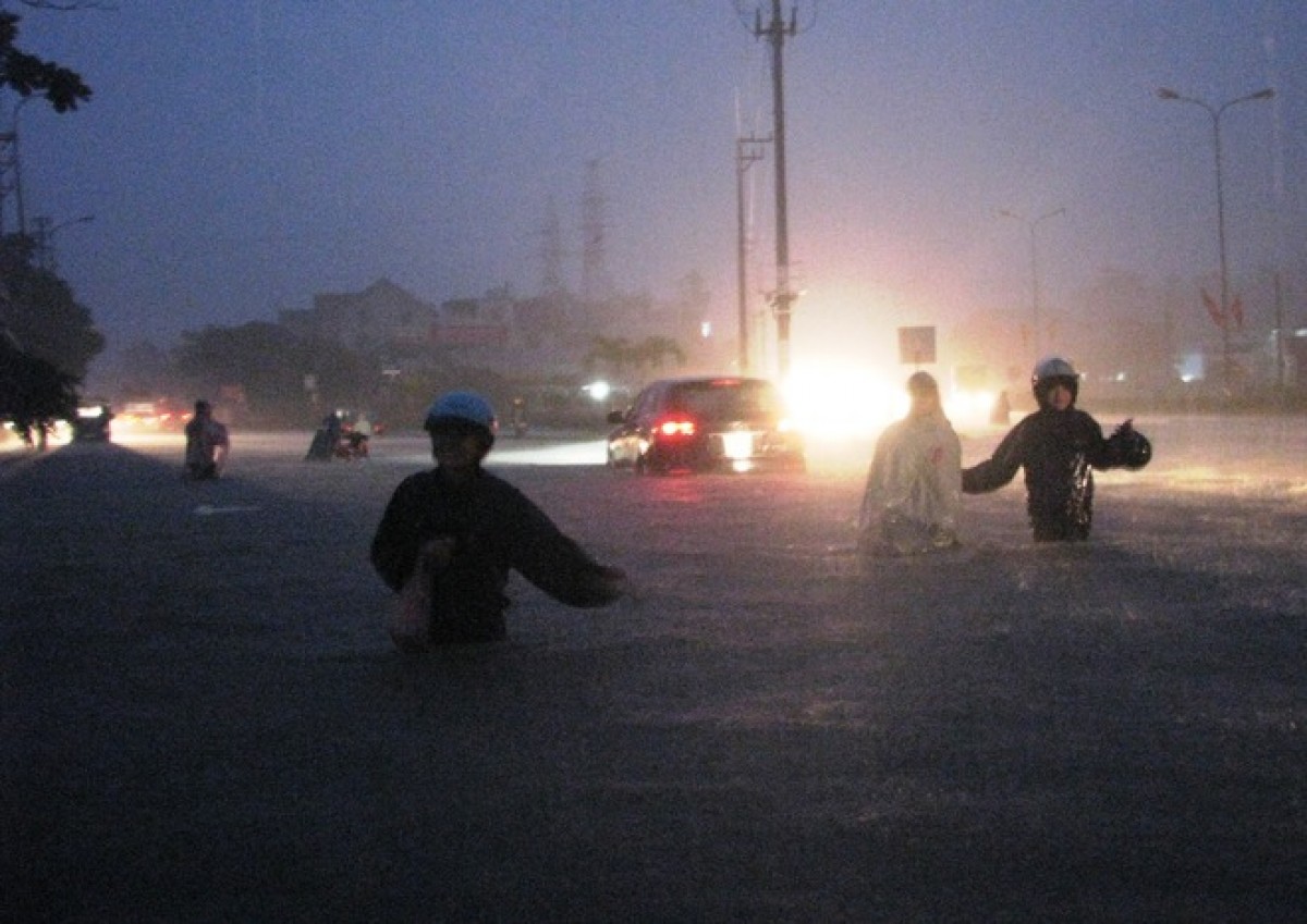 [Chùm ảnh] Quảng Ninh chìm trong nước lũ