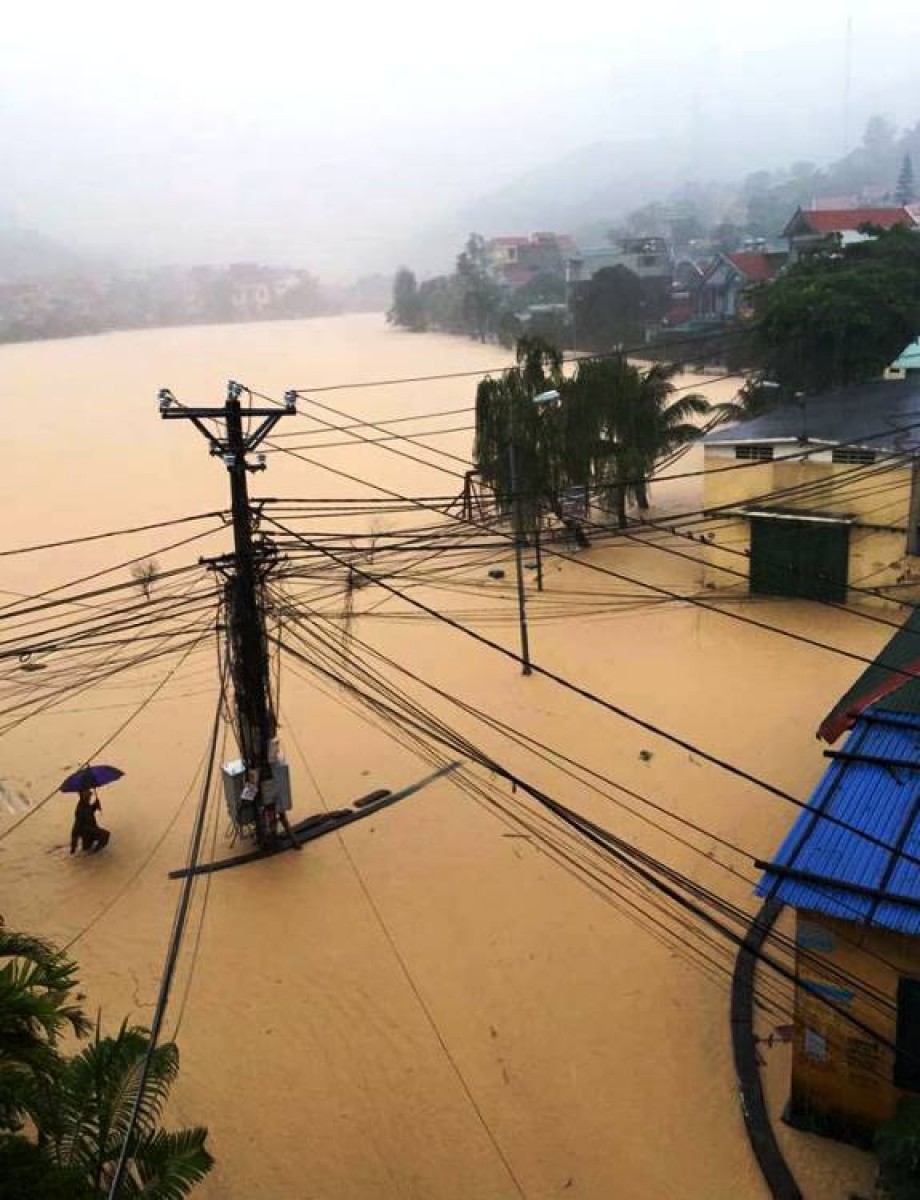 [Chùm ảnh] Quảng Ninh chìm trong nước lũ