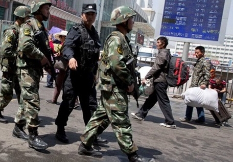 Khủng bố ở Tân Cương: 50 người chết