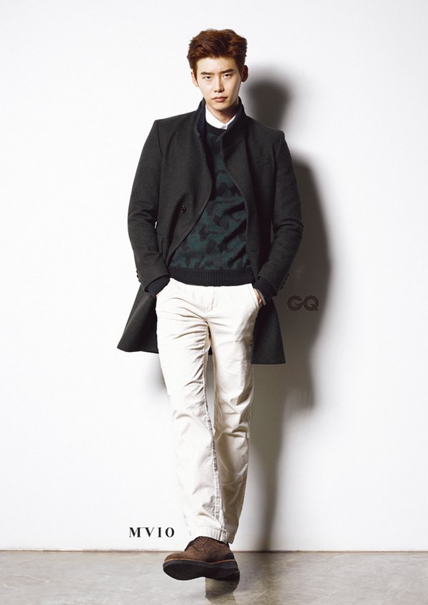 Lee Jong Suk bảnh bao trên tạp chí