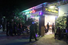 Nghệ An: Nổ súng tại quán karaoke, hai người nhập viện