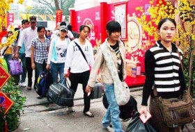 Tặng 1.500 vé xe cho sinh viên về quê đón Tết