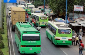 Các hãng xe bus "xin" TP HCM không truy thu 100 tỷ đồng