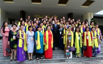 Thủ tướng gặp mặt các nữ doanh nhân Việt