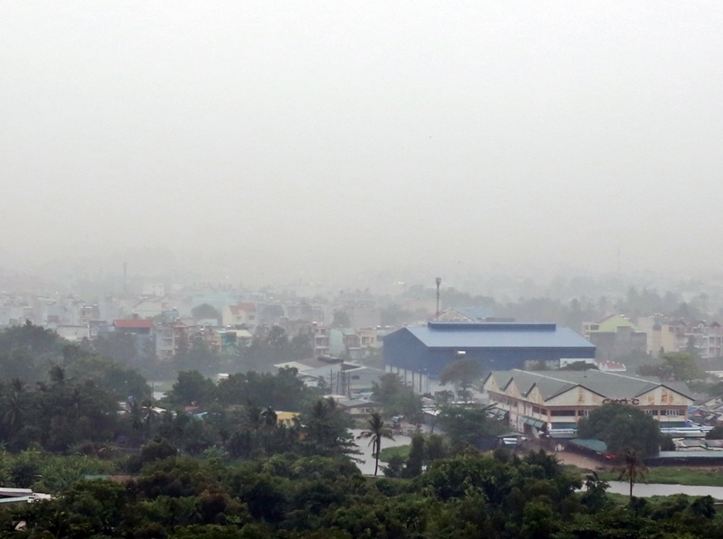 mua lon nhieu gio sai gon ngap nang